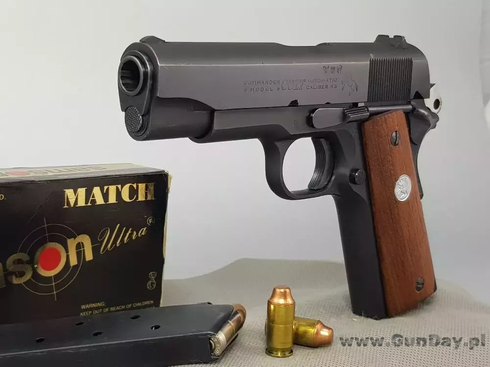 
Colt Combat Commander .45 ACP 70'