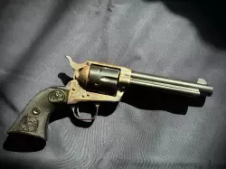 Oryginalny Colt Single Action Army SAA Peacemaker kaliber .357 magnum / .38 special
