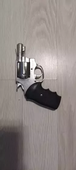 Sprzedam Rewolwer Rossi 38 special 