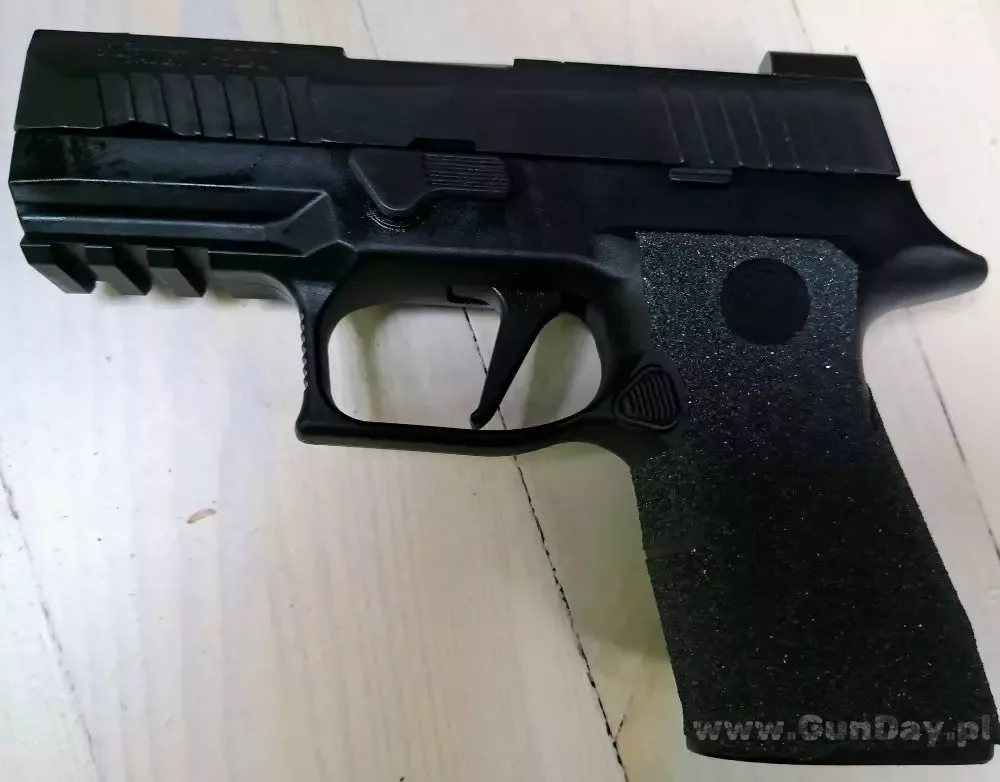 sig 2.jpg