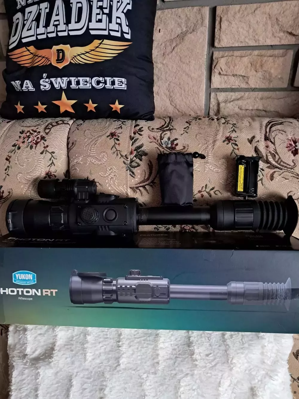 Sprzedam lunetę noktowizyjną Yukon Photon RT  6 x 50 S /  6 x  50. Stan jak nowa, kupiona 6 m-cy temu.