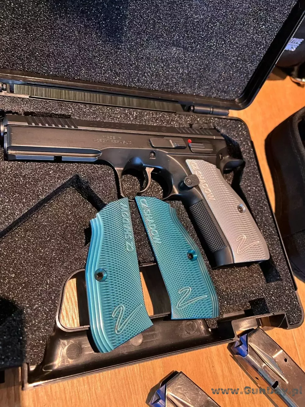 CZ SHADOW 2 - STAN IDEALNY , jak ze sklepu. 950 przestrzeleń , 1-wszy właściciel