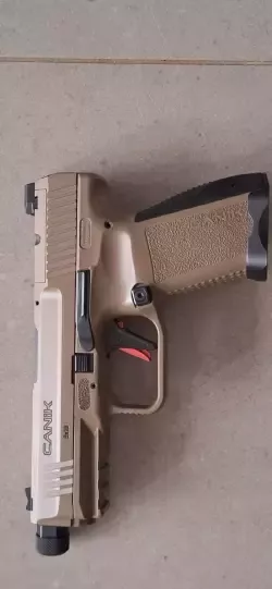 Sprzedam Pistolet Canik TP9 Elite Combat FDE kal. 9x19. Stan bardzo dobry.