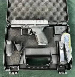 Pistolet Beretta APX Compact  9x19
