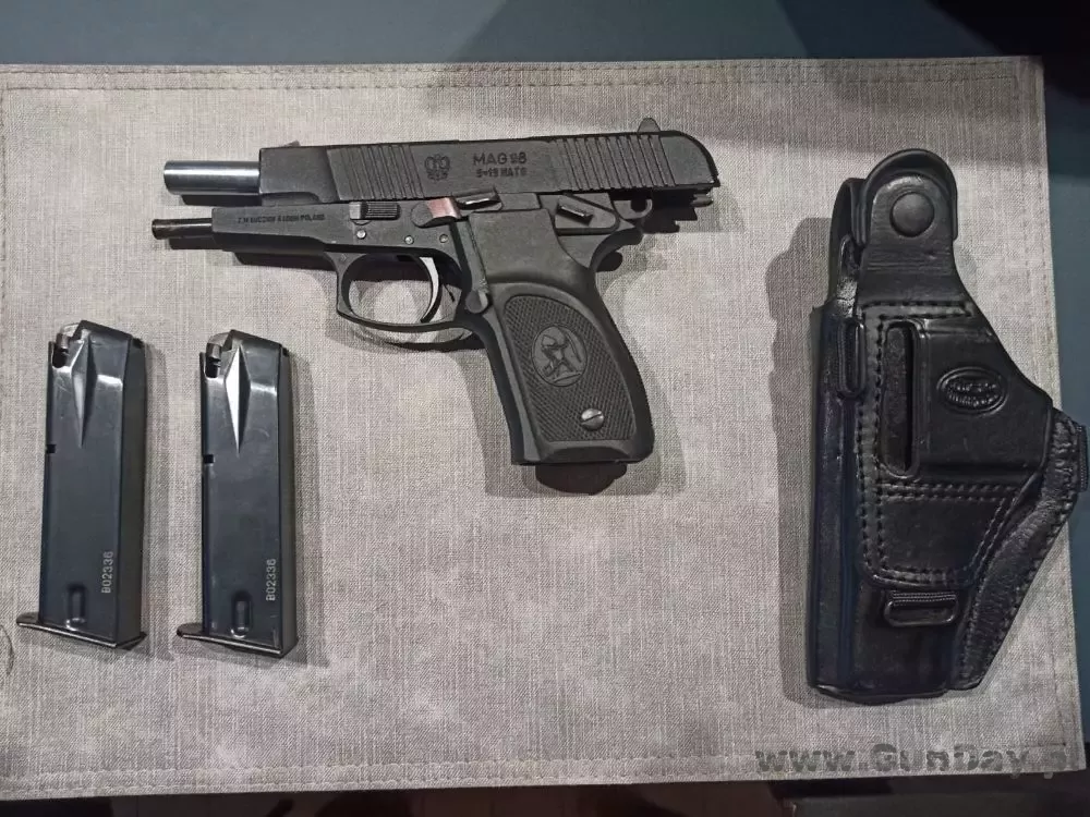 MAG98 - 02.jpg