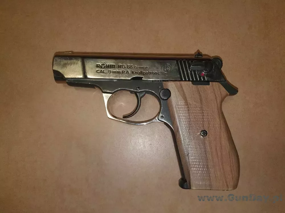 2 Pistolet gazowy RÖHM RG88 kaliber 9 mm P.A.
