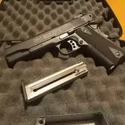 PISTOLET COLT GOLD CUP 22 lr ,w stanie idealnym z dwoma magazynkami i kuferkiem