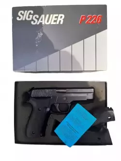 Pistolet SIG SAUER P226 kaliber 9x19mm. Z pudełkiem. Możliwość przestrzelenia przed zakupem!