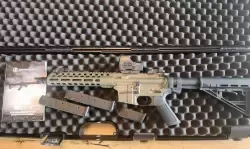 Karabinek PCC Schmeisser AR15 S4F 10,5 " do końca roku jest na gwarancji, super stan jak igła, udokumentowany przebieg 200szt.