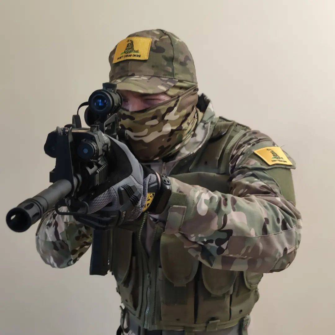 GunDay.pl - serwis ogłoszenowy z bronią palną i akcesoriami strzeleckimi. Broń dla myśliwych, broń czarnoprochowa, broń pneumatyczna, broń biała, łucznictwo.